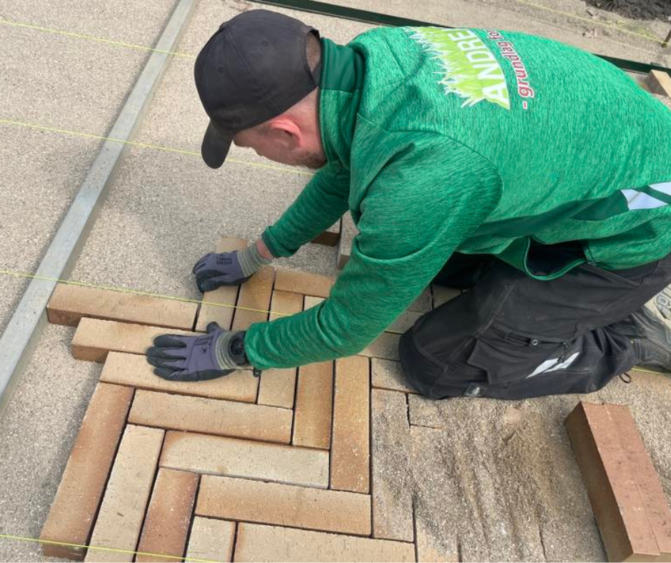 Kopi Af Vi Søger Dedikeret Plejeteknisk Anlægsgartner